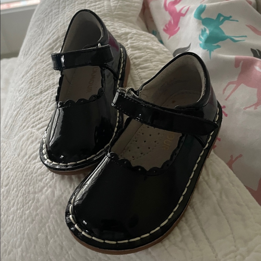 L’AMOUR black patent mary jane